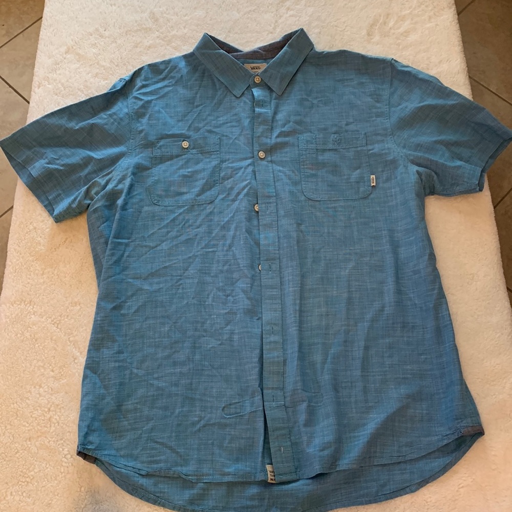 Van’s Men’s Short Sleeve Collard Button-Down size: L